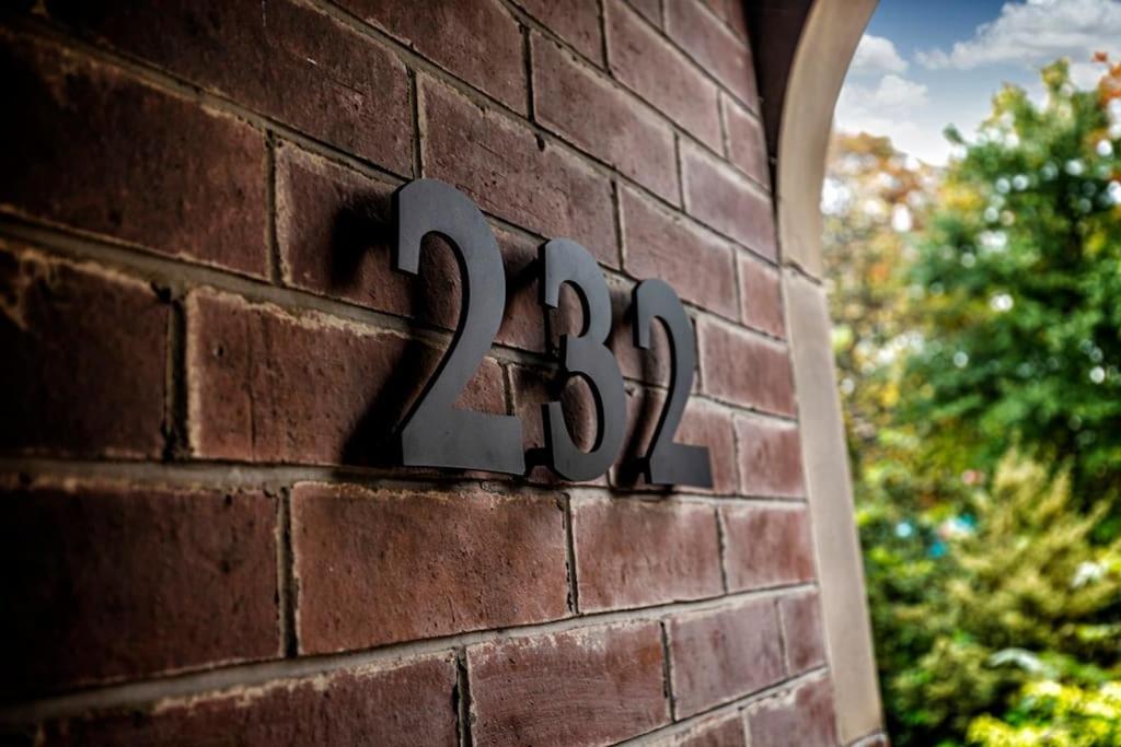 Bootique House - Luxury Group Accommodation In Wakefield Exterior photo