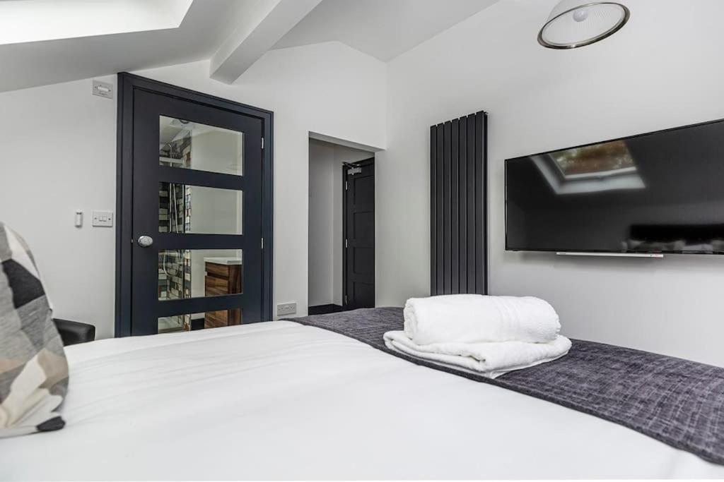 Bootique House - Luxury Group Accommodation In Wakefield Exterior photo