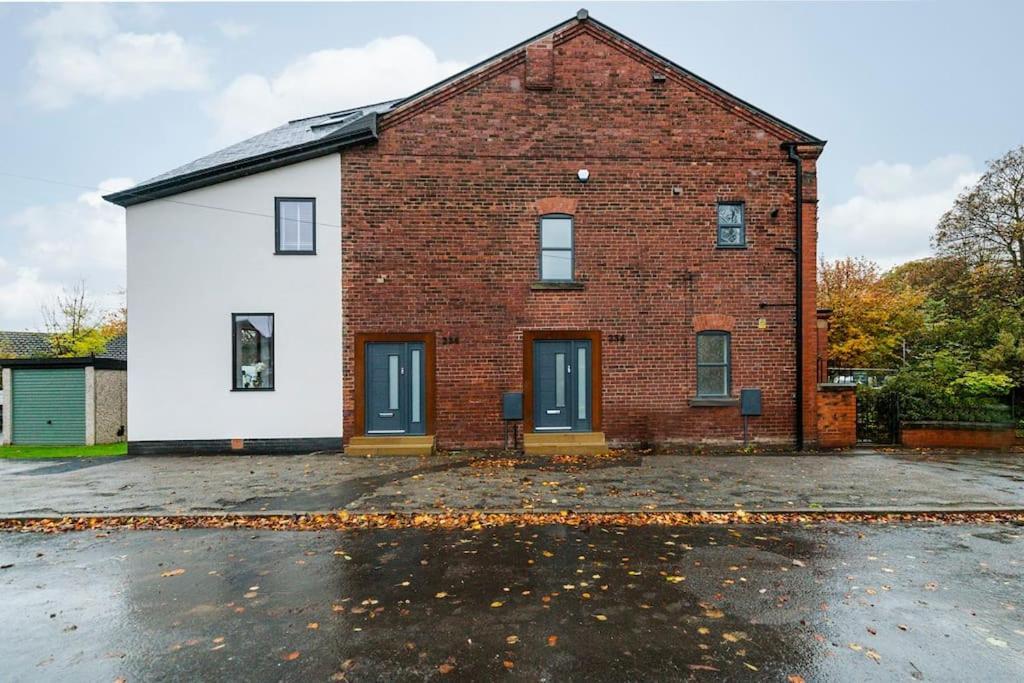 Bootique House - Luxury Group Accommodation In Wakefield Exterior photo