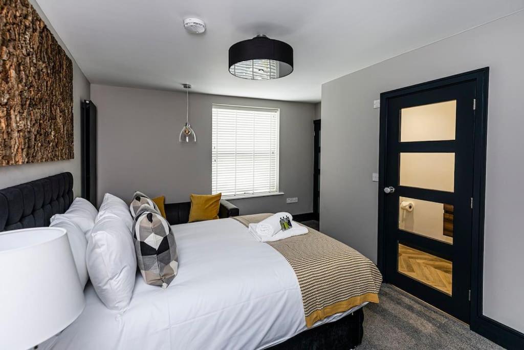 Bootique House - Luxury Group Accommodation In Wakefield Exterior photo